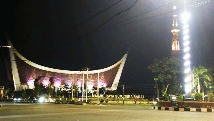 foto pendukunga brt Padang kota terbaik kelima untuk nikmati hari tua