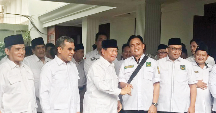 PERTEMUAN— Pertemuan Ketum Gerindra Prabowo Subianto dan Ketum PBB Yusril Ihza Mahendra di kediaman Prabowo, Kertanegara, Jakarta Selatan.