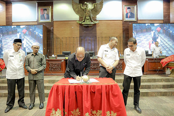 Pengambilan Keputusan—Rapat paripurna pengambilan keputusan Ranperda Pertanggungjawaban Pelaksanaan APBD 2022.