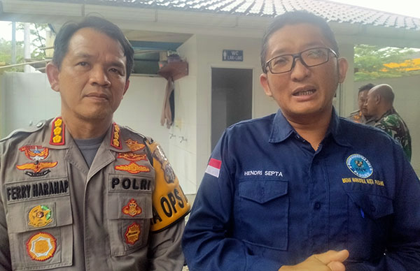 Tetap Waspada Cuaca Ekstrem, Cegah Banjir, Warga Kompleks Diimbau tak Tutup Selokan 1 wako dan kapolrsta imbau warga