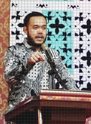 KULIAH UMUM—Wali Kota, H. Fadly Amran, BBA Datuak Paduko Malano saat memberikan Kuliah Umum dan Pembekalan Magang Mahasiswa Universitas PGRI Sumbar (Upgrisba), Kamis (6/7).