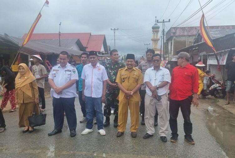 Ketua KONI Pessel Toni Mardianto, Apresiasi Kegiatan Selaju Sampan di TPI Tarusan 1 6