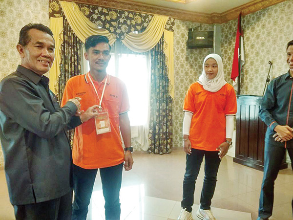 PENINGKATAN KAPASITAS— Anggota Komisi III DPRD Sumbar, Asra Faber saat membuka acara peningkatan kapasitas pemuda III, bagi 30 orang pemuda di Kabupaten Agam dan Kota Bukittinggi, 15-16 Agustus 2023 
di Hotel Sultan.