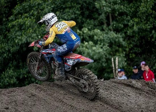 Crosser Binaan AHM kembali Dulang Poin di MXGP Seri Swedia 1 CROSS-Delvintor Alfarizi, crosser binaan PT AHM saat berlaga di ajang FIM Motocross World Championship (MXGP) .