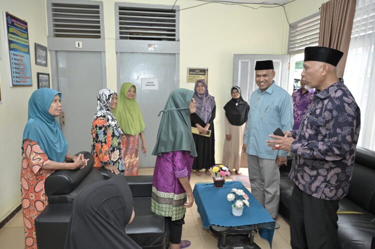 70 Lansia Terlantar Huni PTSW Kasih Sayang Ibu 1 Dihuni 70 Orang Lansia Terlantar