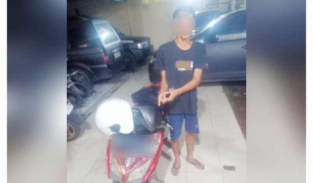 GELAPKAN MOTOR— Pelaku YH ditangkap Satreskrim Polres Padangpanjang atas kasus penggelapan sepeda motor.
