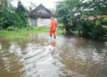 Hujan dengan Intensitas Tinggi, Banjir dan Longsor Rusak Lahan Pertanian Warga 10 Hujan dengan Intensitas Tinggi, Banjir dan Longsor Rusak Lahan Pertanian Warga