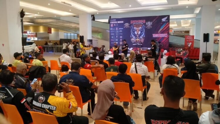 Gelar Gathering HPCI se-Sumatra, Menara Agung Edukasi Para Bikers #Cari_Aman Berkendara 1 GATHERING— Puluhan anggota komunitas HPCI se-Sumatra menghadiri gathering yang digelar oleh PT Menara Agung.