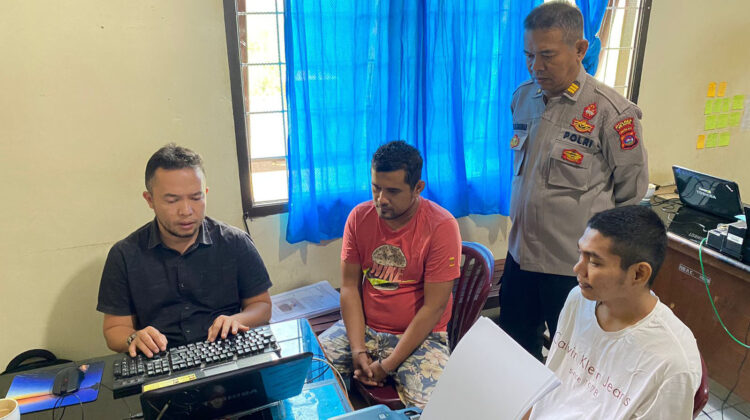 JUDI TOGEL— Pelaku U (54) ditangkap jajaran Polres Payakumbuh atas kasus judi togel online.