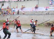 Meriahkan HUT Kemerdekaan Ke 78 RI, Warga Gelar Pacu Rakik di Batang Lembang