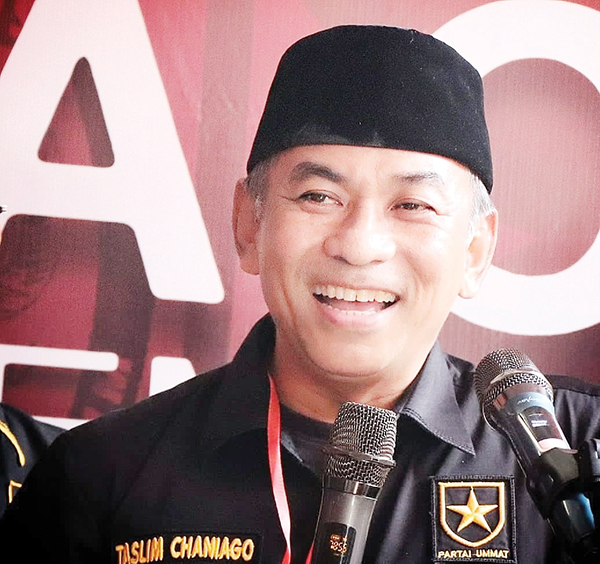 Taslim Chaniago 
Ketua DPW Partai Ummat