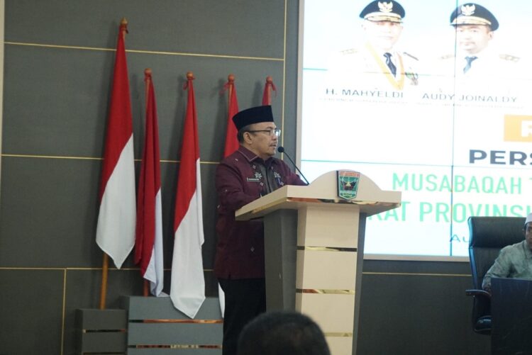 ARAHAN— Sekretaris Daerah Provinsi Sumatera Barat Drs. Hansastri berikan arahan persiapan MTQ Nasional Ke XL di Solok Selatan.