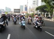 Kampanyekan Upaya Penurunan Polusi, PLN dan Aismoli Gelar Konvoi 200 Motor Listrik