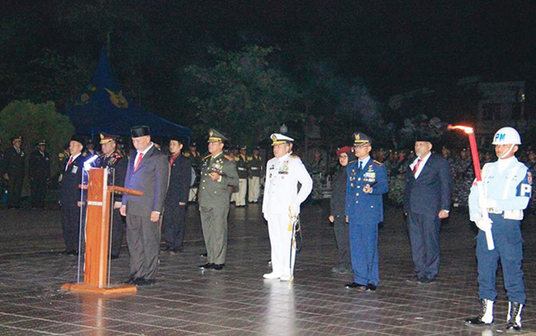 Gali Makna Kemerdekaan, Danlanud Sutan Sjahrir Hadiri Malam Renungan Suci 1 IKUTI—Komandan Lanud Sutan Sjahrir Kolonel Nav Saeful Rakhmat mengikuti acara Apel kehormatan dan Renungan Suci ( AKRS) dalam rangka memperingati HUT kemerdekaan RI yang ke-78 tahun 2023, bersama Forkopimda.
