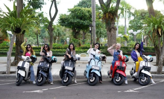 CASSY YAMAHA-Produk Classy Yamaha telah banyak beredar di jalan raya baik digunakan oleh pria maupun wanita masa kini. Bahkan wanita metropolis memilih Motor Classy Yamaha sebagai teman perjalanan. 