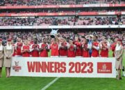 Angkat Trofi tanpa Gabriel Jesus