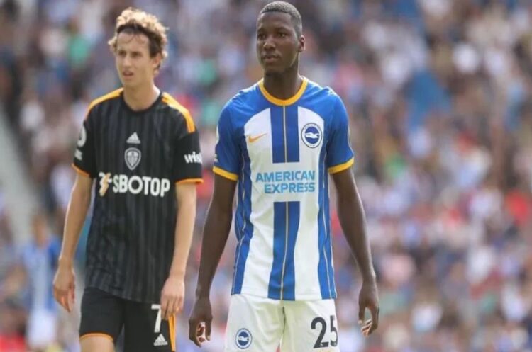 Salip Chelsea, Liverpool Siap Jadikan Caicedo Sebagai Gelandang Termahal di Inggris 1 GELANDANG TERMAHAL— Moises Caicedo (kanan) saat membela Brighton musim lalu. Dia tinggal sedikit lagi bergabung dengan Liverpool, yang membuatnya sebagai gelandang termahal Liga Inggris.