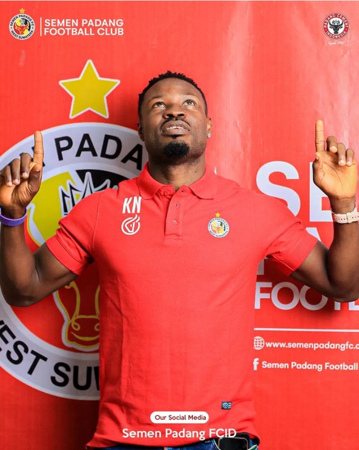 Penuhi Slot Pemain Asing, Semen Padang FC Kontrak Striker Asal Nigeria 1 PEMAIN ASING— Semen Padang bergerak cepat untuk memenuhi kuata slot pemain asing dengan mendatangkan Kenneth Ikechukwu Ngwoke, asal Nigeria dan berposisi sebagai striker.