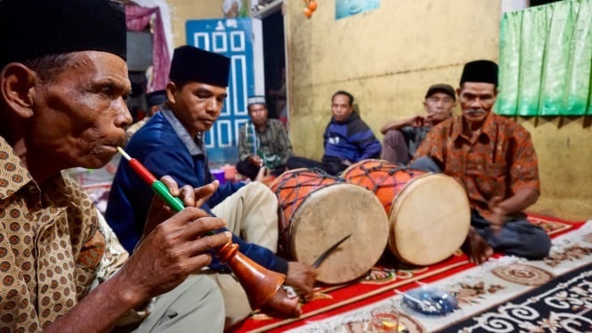 ALAT SENI TRADISIONAL—Badan Pelestarian Kebudayaan (BPK) WIlayah Sumbar III melakukan inventarisasi objek diduga cagar budaya dan warisan budaya tak benda objek pemajuan kebudayaan di Solok Selatan.