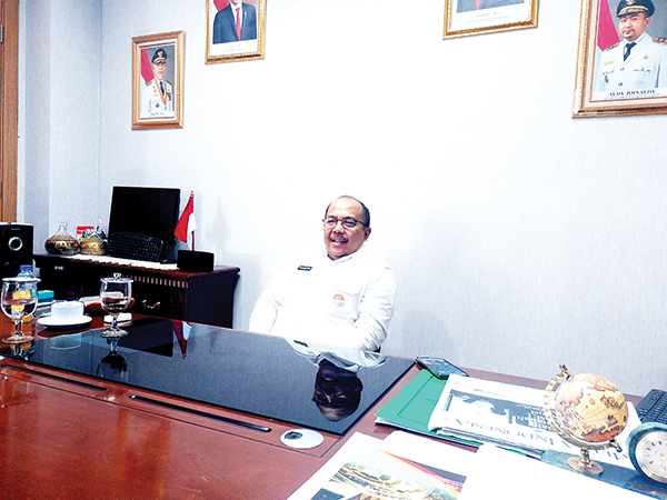 Sumbar Siapkan Rp200 Miliar untuk Pilkada, Sekdaprov Instruksikan ASN Jaga Netralitas 1 Hansastri
Sekdaprov Sumbar