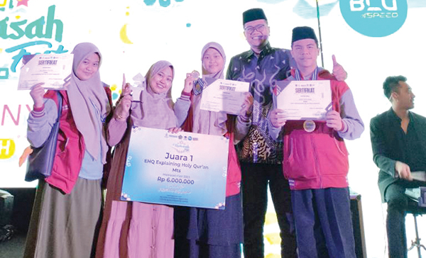 MTsS Luki Binaan UPZ Semen Padang Juarai Madrasah Festival Tingkat Nasional 1 JUARA MADRASAH FEST— Tim Explaining Holy Quran MTsS Lubuk Kilangan, Kota Padang berhasil meraih juara 1 pada Madrasah Festival tingkat nasional, di Hotel Atria Gading Serpong, Banten.