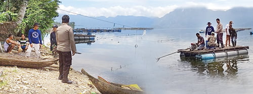 Cari Ikan Malam Hari, Nelayan Hilang di Danau Maninjau 1 PENCARIAN— Tim SAR gabungan melakukan pencarian terhadap Andri
Rivandi yang hilang
di Danau Maninjau.
