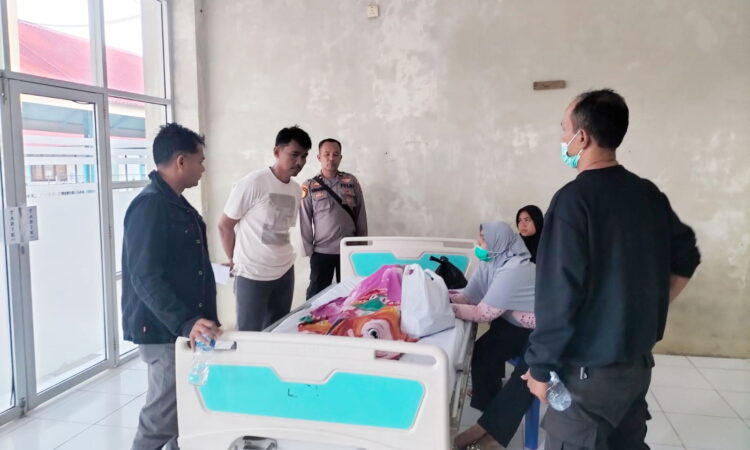 Kondisi Kesehatan Menurun saat Dalam Sel, Tahanan Kasus Pencurian Meninggal Dunia 1 MENINGGAL DUNIA— Alami penurunan kondisi kesehatan pasca ditahan, tahanan Polsek Kamang Baru meninggal dunia usai dilarikan ke RSUD Sungai Dareh, Kamis (21/9).