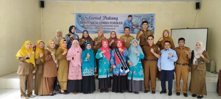 Tim Penilai Forikan Sumbar Kunjungi Padangpariaman 1 Anak Anak Biasakan Makan Ikan