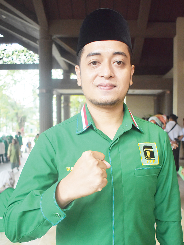 Budi Candra, Caleg DPRD Padang Dapil IV, Perjuangkan Kaum Milenial, Modal Usaha dan Kesejahteraan Guru Mengaji 1 Budi Candra
Caleg DPRD Padang Dapil IV