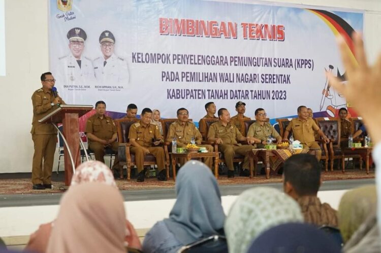 Pemilu 2024, KPPS Miliki Peranan Penting 1 Buka Bimtek Bupati Eka Putra Tegaskan KPPS memiliki Peranan Penting