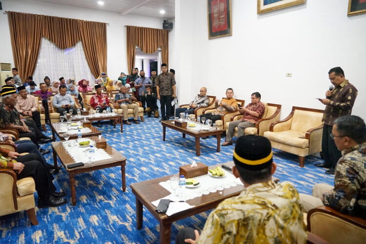 Dato’ Lembaga Luak Jelebu dan Lembaga Muzium Kunjungi Tanahdatar, Miliki Histori yang Erat, Perkuat Kerja Sama 1 KUNJUNGAN NEGERI SEMBILAN— Bupati Tanah Datar Eka Putra menyambut kunjungan Dato’ Lembaga Luak Jelebu dan Lembaga Muzium Negeri Sembilan - Malaysia, Kamis (28/9) malam di Indojolito Batusangkar,.