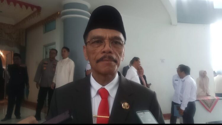 APRESIASI—Bupati Limapuluh Kota Safaruddin Dt. Bandaro Rajo, mengapresiasi Kapolres atas keberhasilan menggagalkan peredaran gelap narkoba.