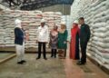 Harga Beras Meroket, Bupati Tinjau Ketersediaan Beras di Gudang Bulog 11 Harga Beras Meroket, Bupati Tinjau Ketersediaan Beras di Gudang Bulog