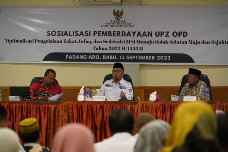 Demi Kemaslahatan Umat, Pemkab Apresiasi Tugas Baznas Salurkan Bantuan 1 SOSIALISASI— Syamsurizaldi membuka Sosialisasi Pengelolaan Zakat, Infaq, Sedekah, dan bimtek pelaporan unit pengumpul zakat (UPZ OPD) di Hotel Pesona Alam Sangir, Rabu (13/9)