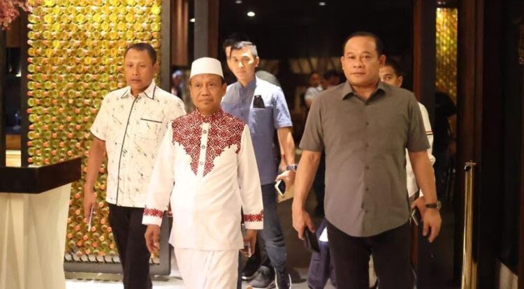 Polri Gandeng Ustaz Das’ad Latif untuk Mendorong Pemilu Damai 1 GANDENG USTAZ— Wakabareskrim Irjen Asep Edi Suheri menemui Ustaz Das’ad Latif untuk meredam isu-isu negatif yang berkaitan dengan Pemilu 2024.