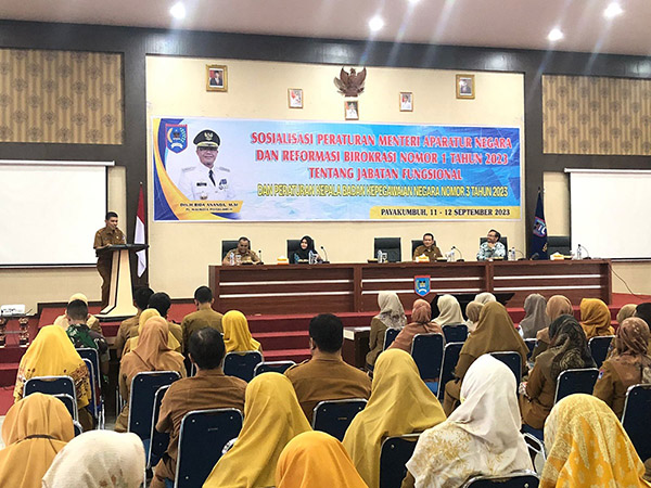 Guna Capaian Output dan Outcome ASN Maksimal, Pemko Gelar Sosialisasi untuk JF se-Kota Payakumbuh 1 SAMBUTAN— Pj.Sekda berikan sambutan saat sosialisasi untuk JF se-Kota Payakumbuh.