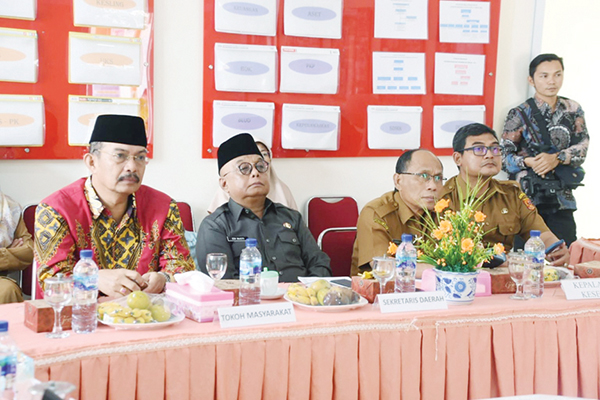 HADIR— Sekda Agam, Edi Busti M Si hadiri acara KPP-IPP tingkat Sumatera Barat tahun 2023 di Unit Pelaksana Teknis Dinas (UPTD) Puskesmas Sungai Pua, Senin (4/9).