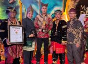 Berjejer Terpanjang di Indonesia, Perkampungan Adat Sijunjung Raih Rekor MURI  