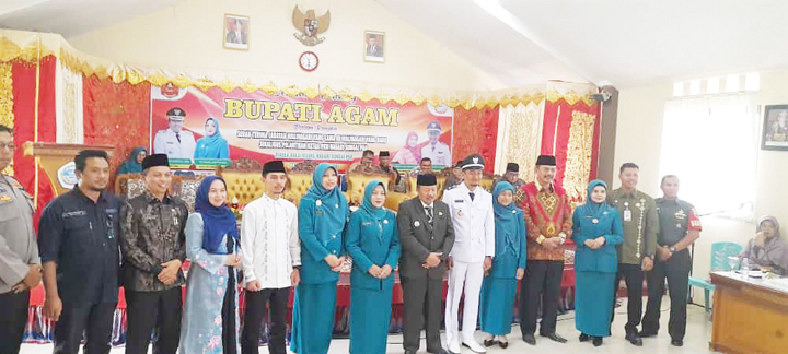 Nagari Sungai Pua dan Batu Palano Sertijabkan Wali Nagari 1 SERTIJAB— Bupati Agam Andri Warman menghadiri sertijab Walinagari Nagari Sungai Pua dan Batu Palano, Kamis (31/8).