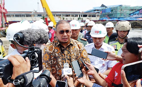 Andre Rosiade: Pembangunan Fly Over Sitinjau Lauik On the Track 1 GROUND BREAKING— Anggota Komisi VI DPR RI Andre Rosiade saat kegiatan ground breaking Pasar Raya Fase VII, Rabu (20/9) yang lalu.