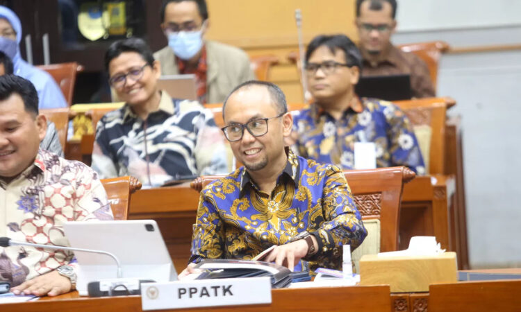 RAKER— Kepala PPATK Ivan Yustiavandana saat rapat kerja dengan komisi III DPR RI.