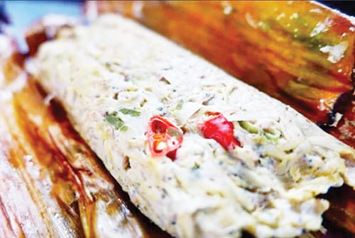 Danau Maninjau Tercemar, Pelaku UMKM Kesulitan Cari Bahan Baku Ikan Rinuak 1 PALAI RINUAK— Palai Rinuak merupakan makanan khas Maninjau yang bahan bakunya berasal dari ikan rinuak. Namun saat ini keberadaan ikan rinuak sudah langka diakibatkan kondisi danau yang tercemar.