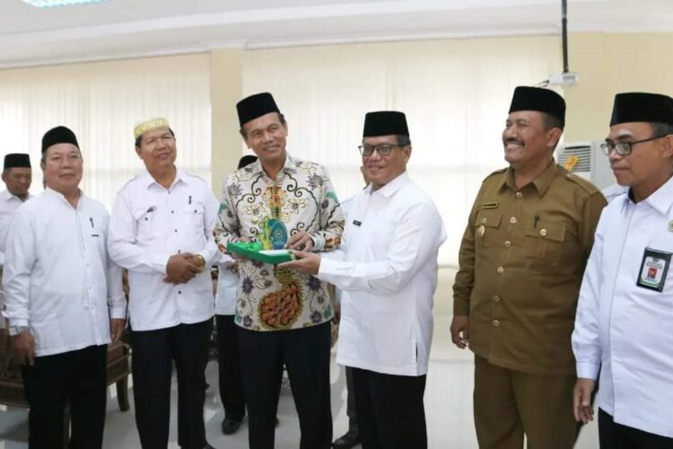 PEMBINAAN ASN —Wako Pariaman Genius Umar  saat acara pembinaan ASN.