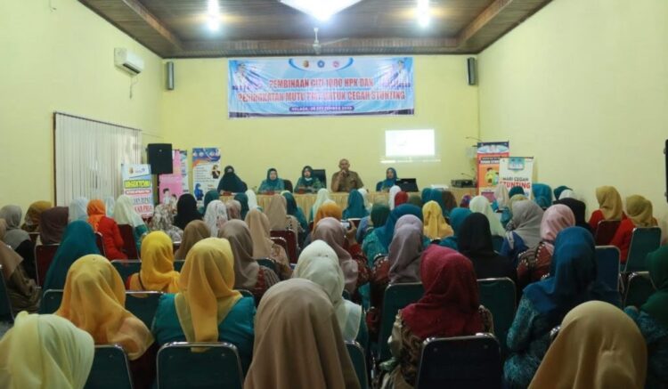 PEMBINAAN— Tim pembina gizi melakukan pembinaan gizi 1000 HPK dan melakukan peningkatan mutu PMT untuk pencegahan stunting.