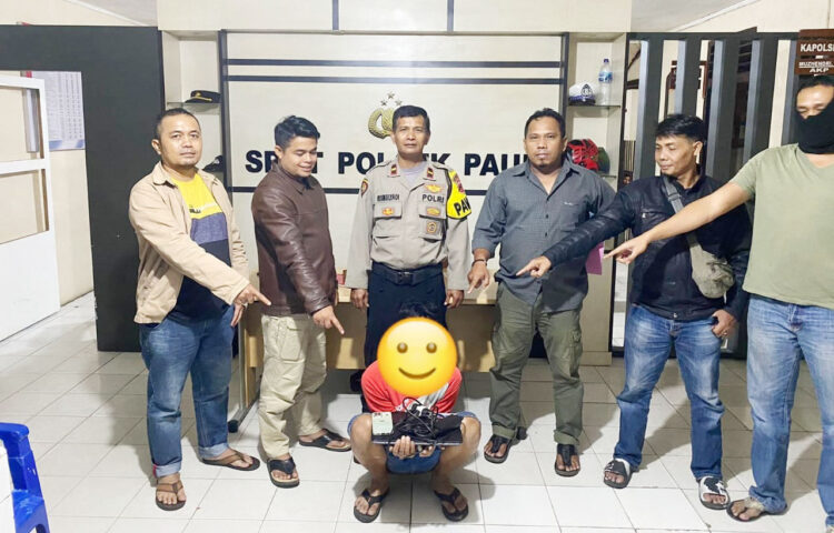 Dipancing Ketemuan dengan Cewek, Pencuri Laptop dan Hp di Indekos Ditangkap 1 PENCURI— Fazan Azhari (25) yang terlibat kasus pencurian Laptop dan Hp ditangkap jajaran Polsek Pauh.