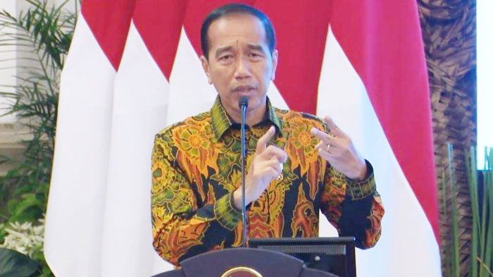 MEMBANTAH— Presiden Jokowi membantah ada pembahasan duet Anies dan Cak Imin saat bertemu Ketum NasDem Surya Paloh di Istana Negara.