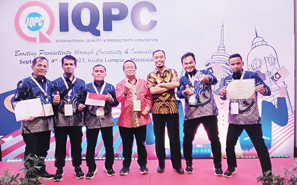 PREDIKAT EXCELLENT— Tim inovasi PT Semen Padang Bonus Liner berhasil menyabet prestasi tertinggi yakni predikat Excellent pada ajang International Quality & Productivity Convention (IQPC) 2023 yang digelar di Kuala Lumpur, Malaysia pada 4-8 September lalu.