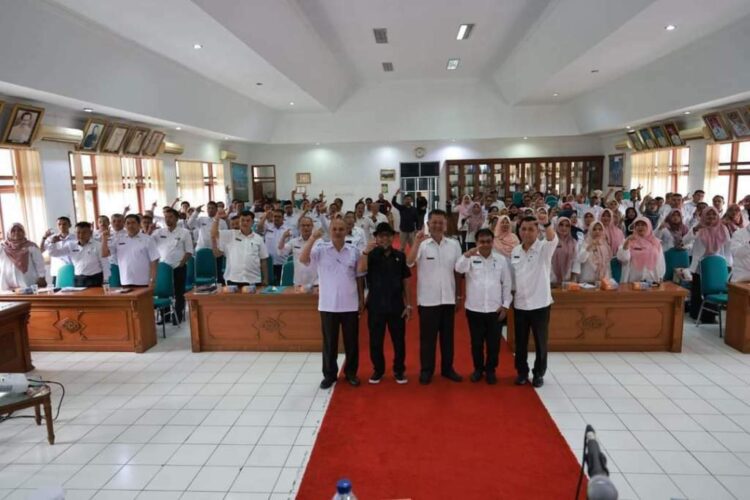 Wujudkan Kabupaten Informatif, Pejabat PPID Ikuti Rakor 1 RAKOR—Diskominfo Tanah Datar menggelar rakor bagi Pejabat PPID untuk menjadikan daerah tersebut sebagai Kabupaten Informatif.