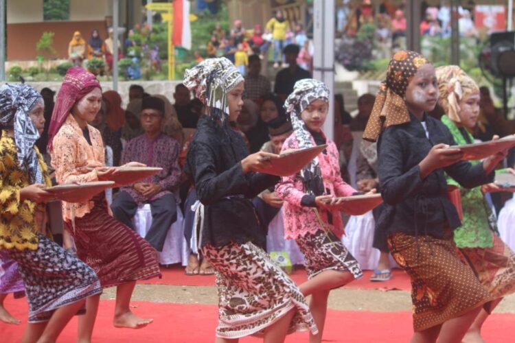Pengembangan Desa Wisata Nagari Silokek dan Perkampungan Adat Nagari Sijunjung, Didukung BCA dan Universitas Trisakti 1 berbagai aksi yang dilakukan para generasi muda saat acara Program ‘One Village One Destination dapat membangkitkan perekonomian masyarakat diwilayah pedesaan