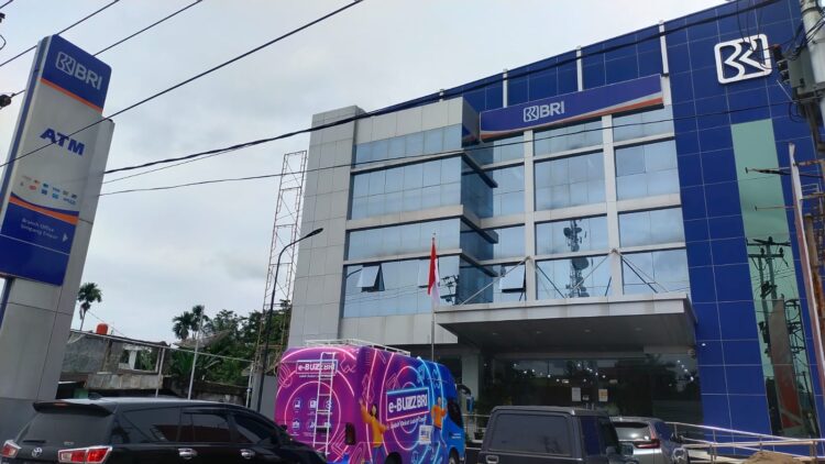 c433374b f7df 4475 86e3 1fc0bca358ac